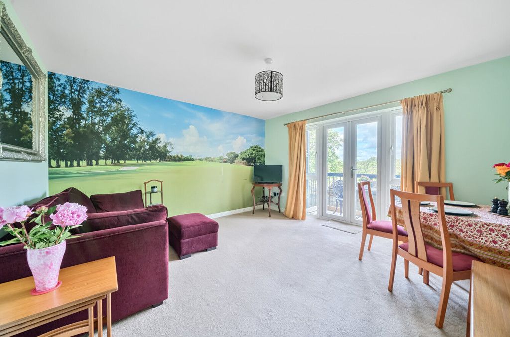 Property photo 2 of 12 Sitting Room