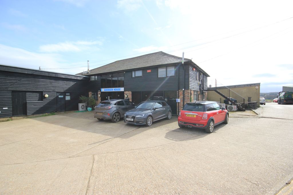 Property photo 2 of 4
