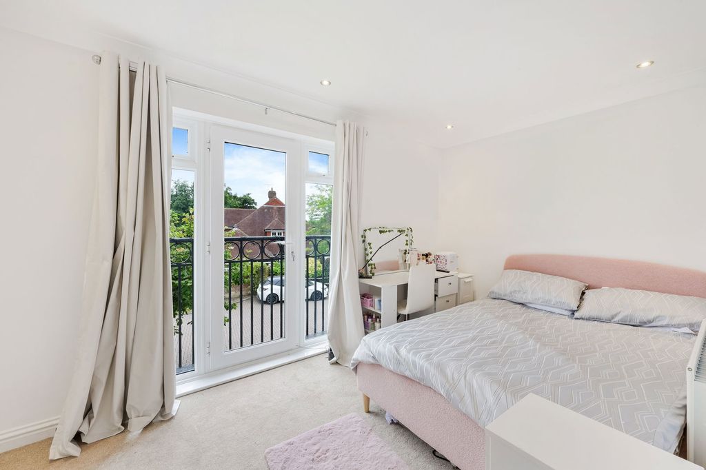 Additional image 18 of 4 bed detached house for saleLincolns Mead, Lingfield RH7