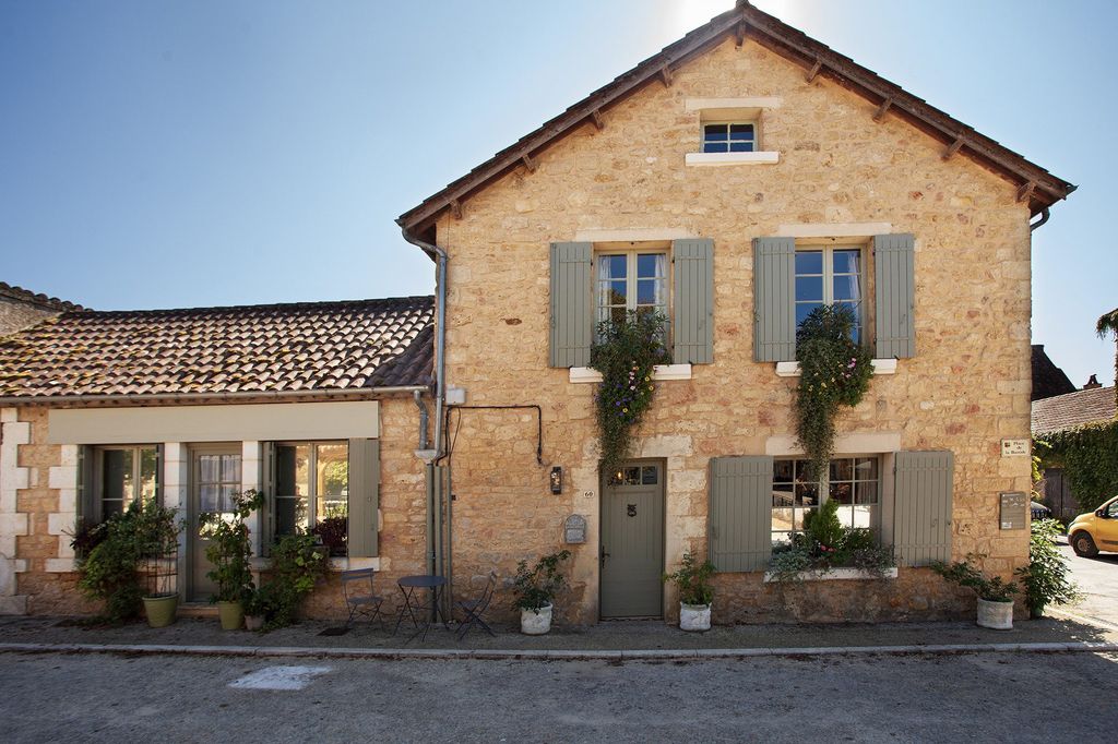 Property photo 3 of 19