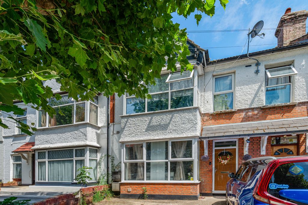 Property photo 1 of 12