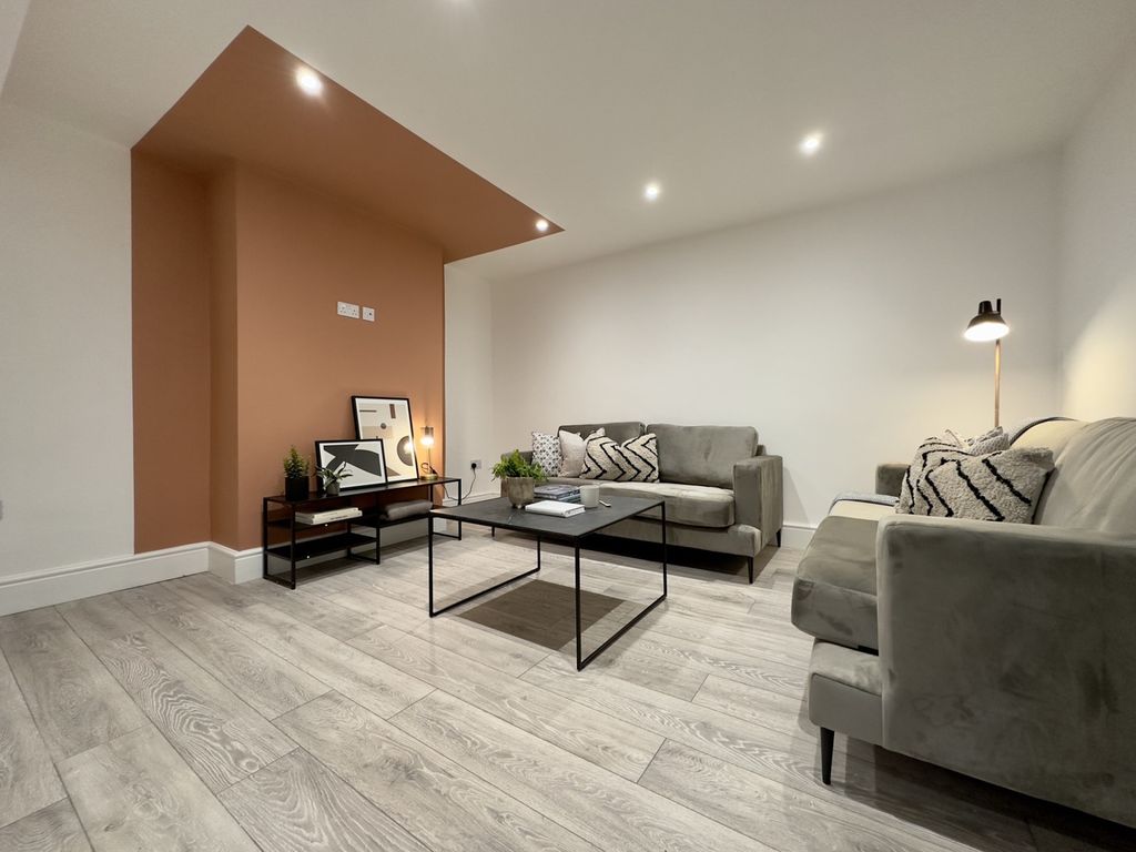 Property photo 2 of 19 A Stylish And Spacious Modern Living Room Perfect ...