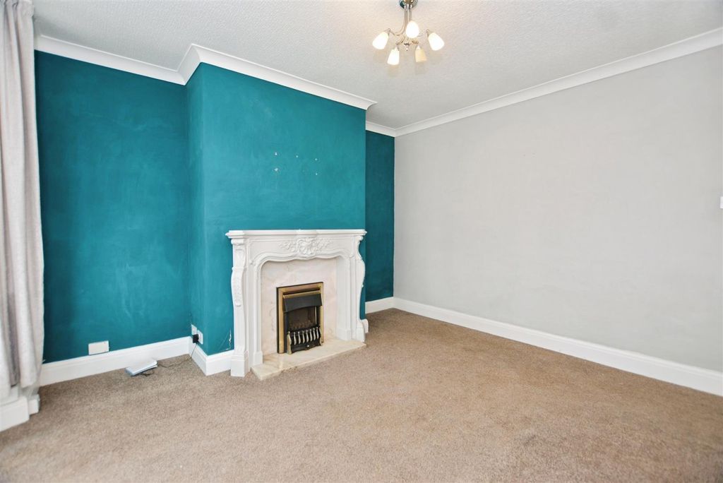 Property photo 3 of 24 Living Room
