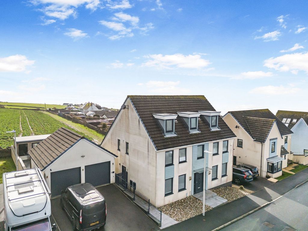 Property photo 1 of 59