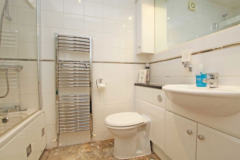 Property photo 3 of 3