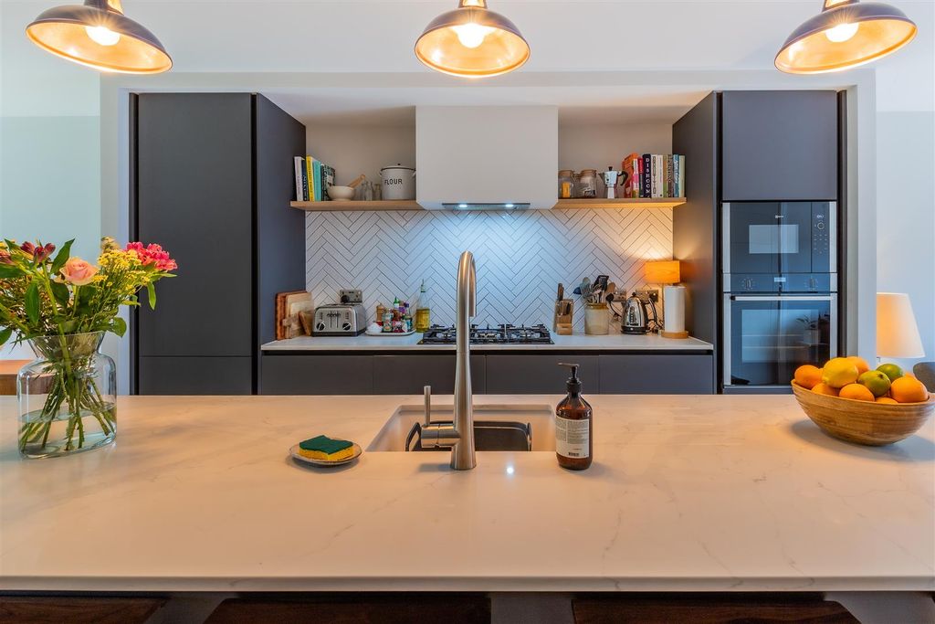 Property photo 3 of 16 Suffolk Mews 5-26.Jpg