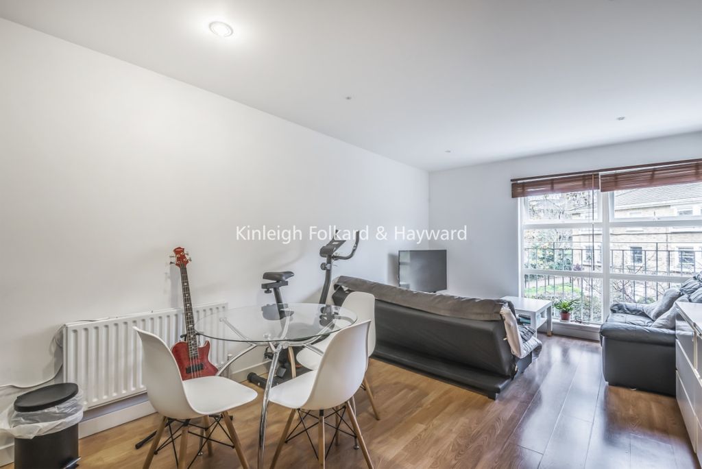 Property photo 1 of 5 cc2Eef69-Ae30-4d44-9