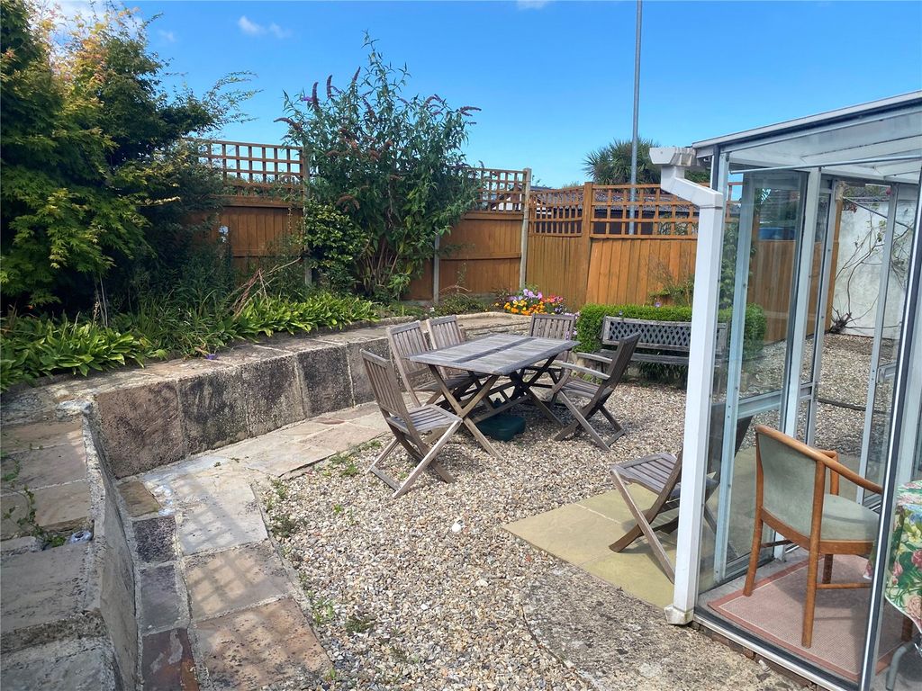 Property photo 2 of 8 Picture No. 28