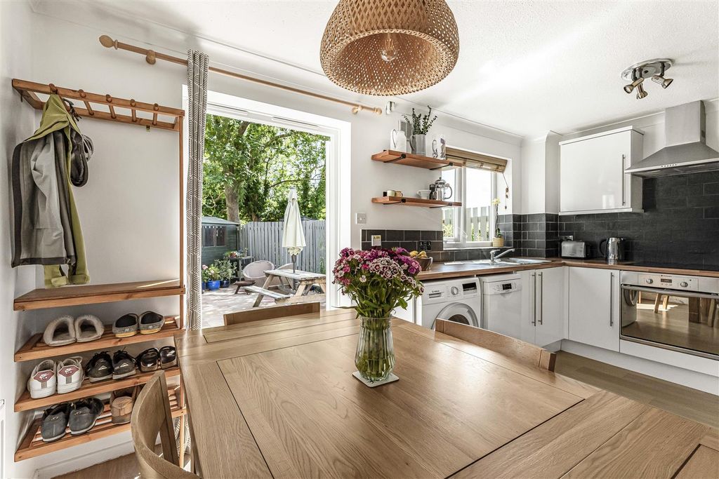 Property photo 3 of 19 8_56492.Jpg