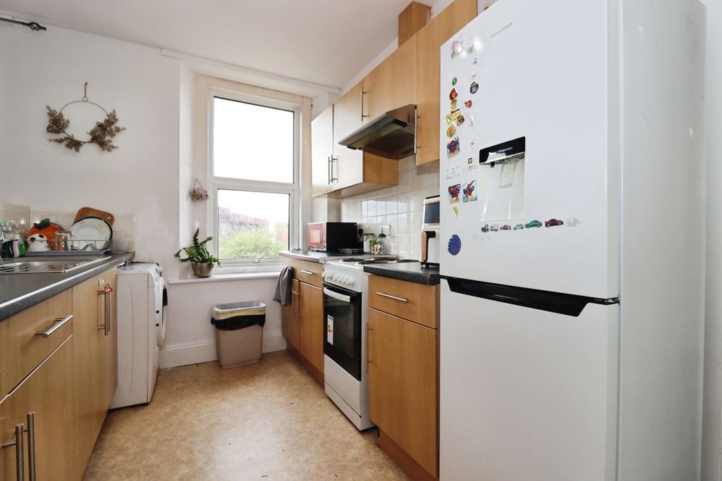 Property photo 3 of 17 Pbox-Img.Jpg