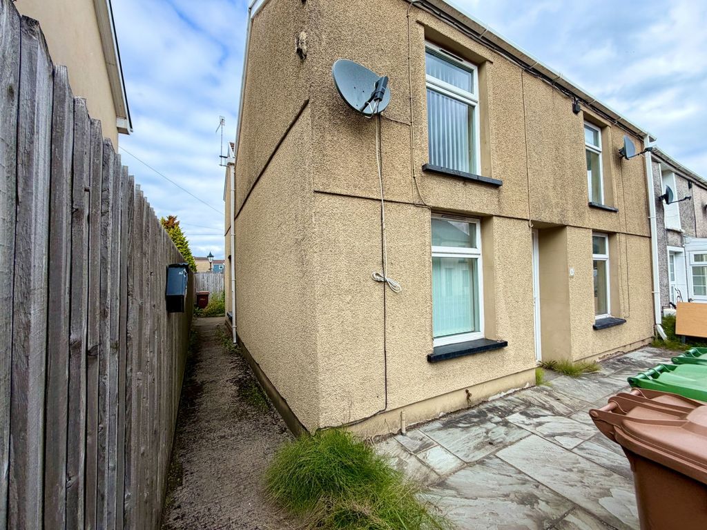 Property photo 1 of 26