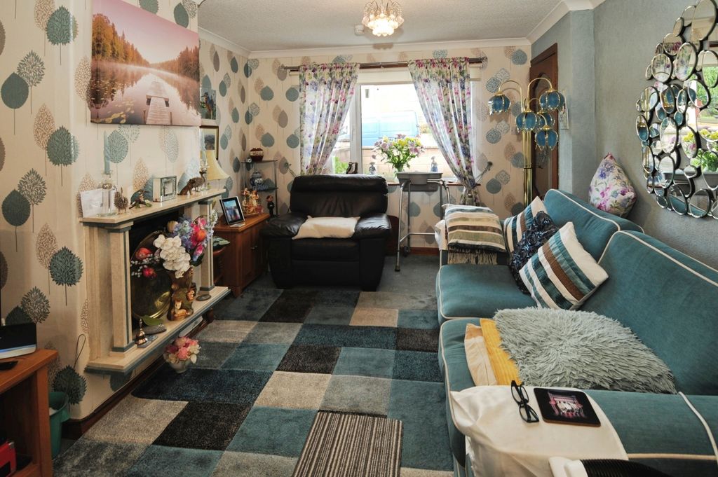 Property photo 3 of 16 Photo