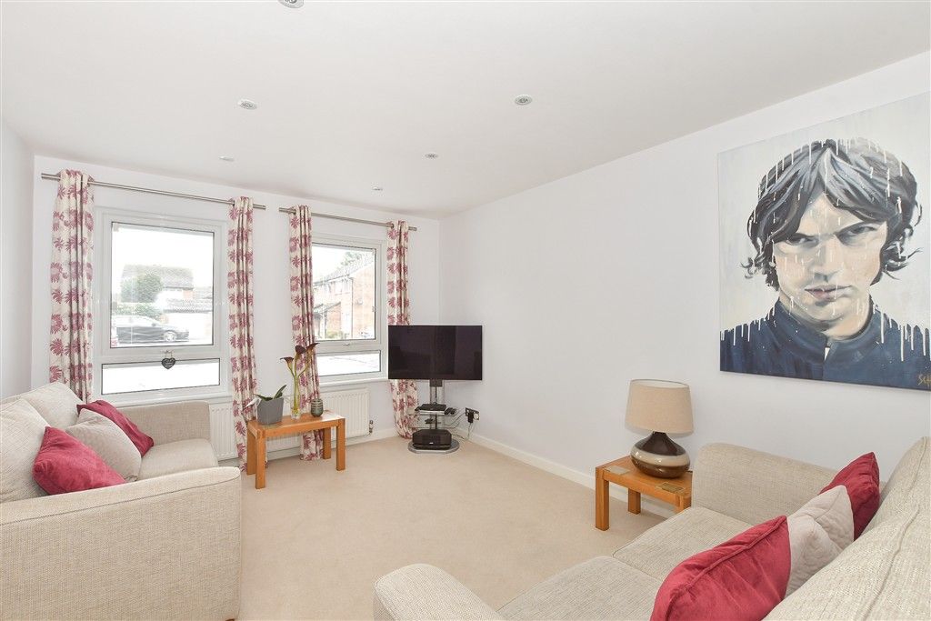 Property photo 3 of 16 Lounge/Diner