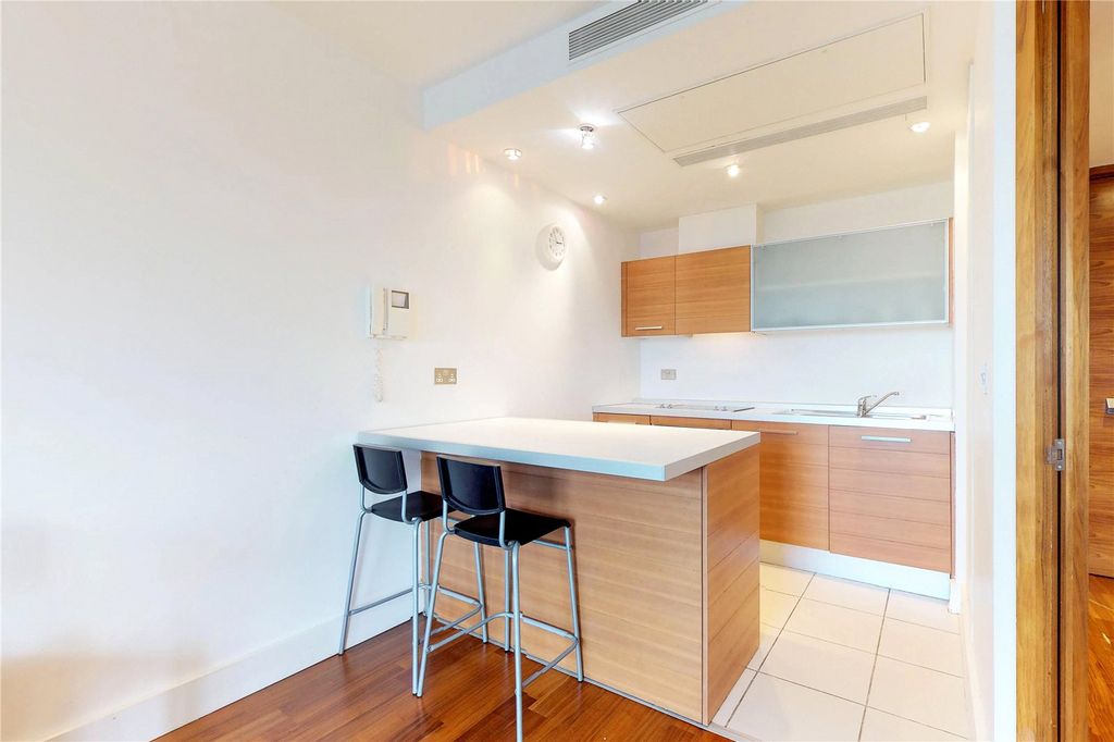 Property photo 2 of 10 Picture No. 16