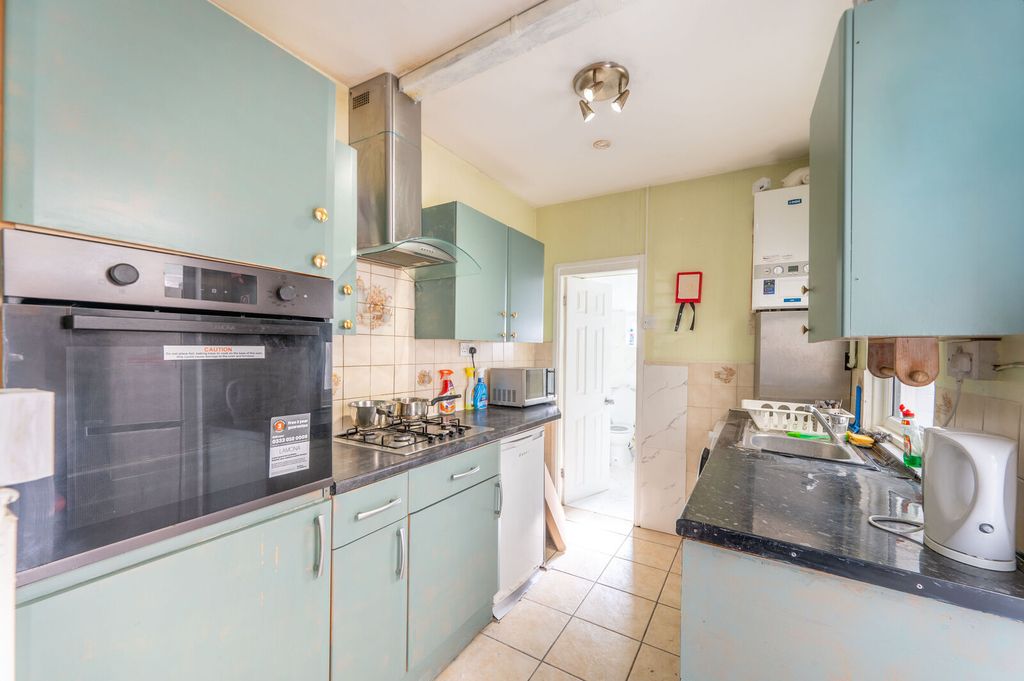 Property photo 3 of 12