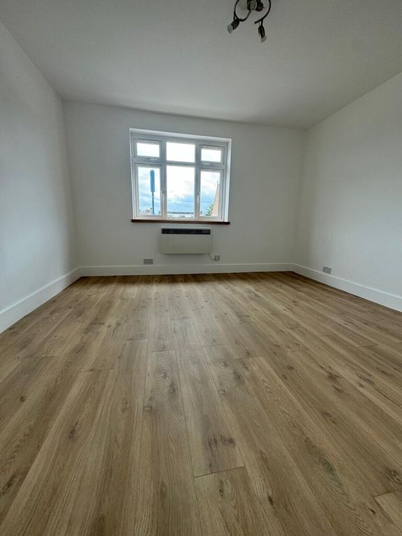 Property photo 3 of 10 3.Jpg