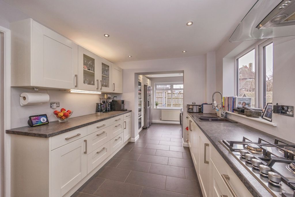 Property photo 2 of 15 Pbox-Img.Jpg