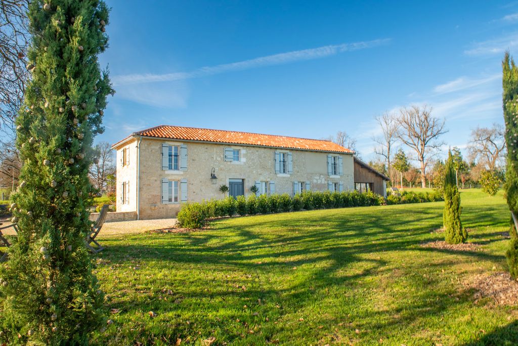 Property photo 1 of 41