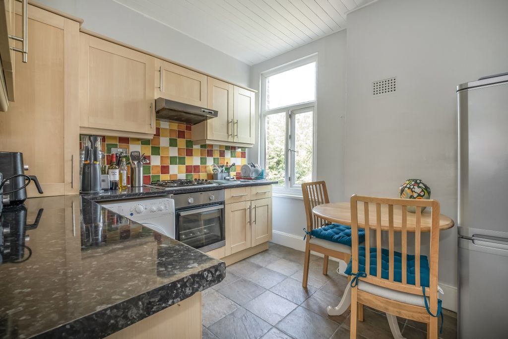 Property photo 2 of 5
