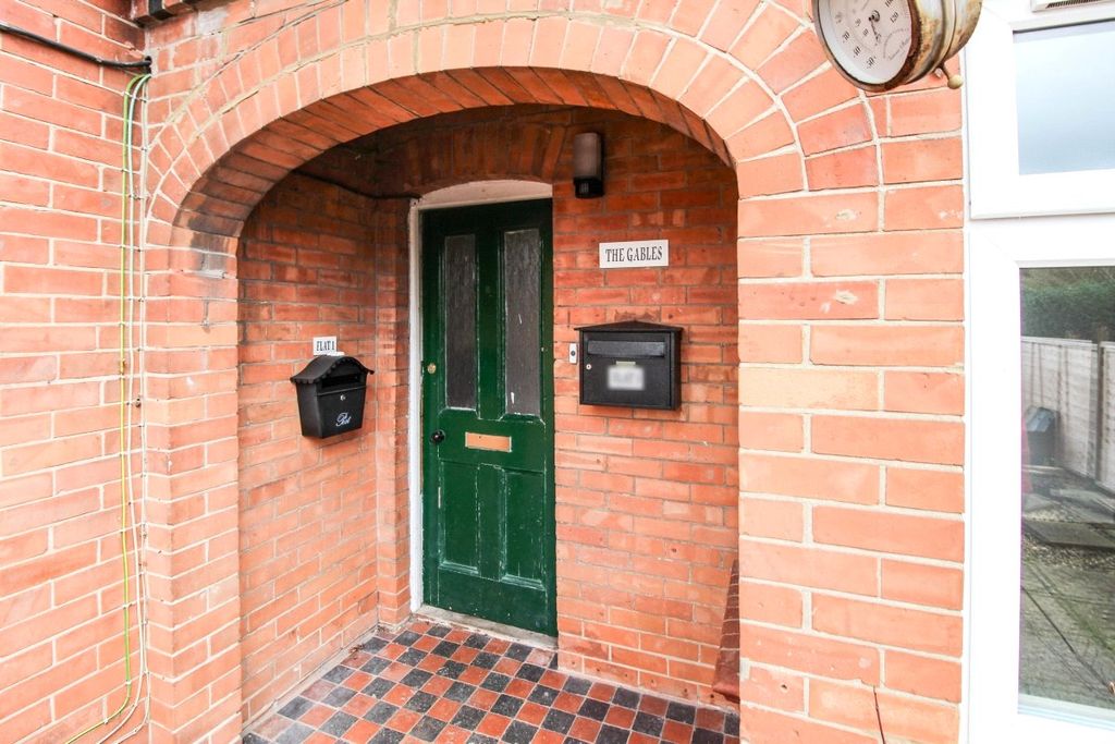 Property photo 2 of 12 Picture No. 11