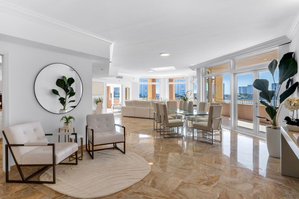 Property photo 3 of 10 <Alttext/>