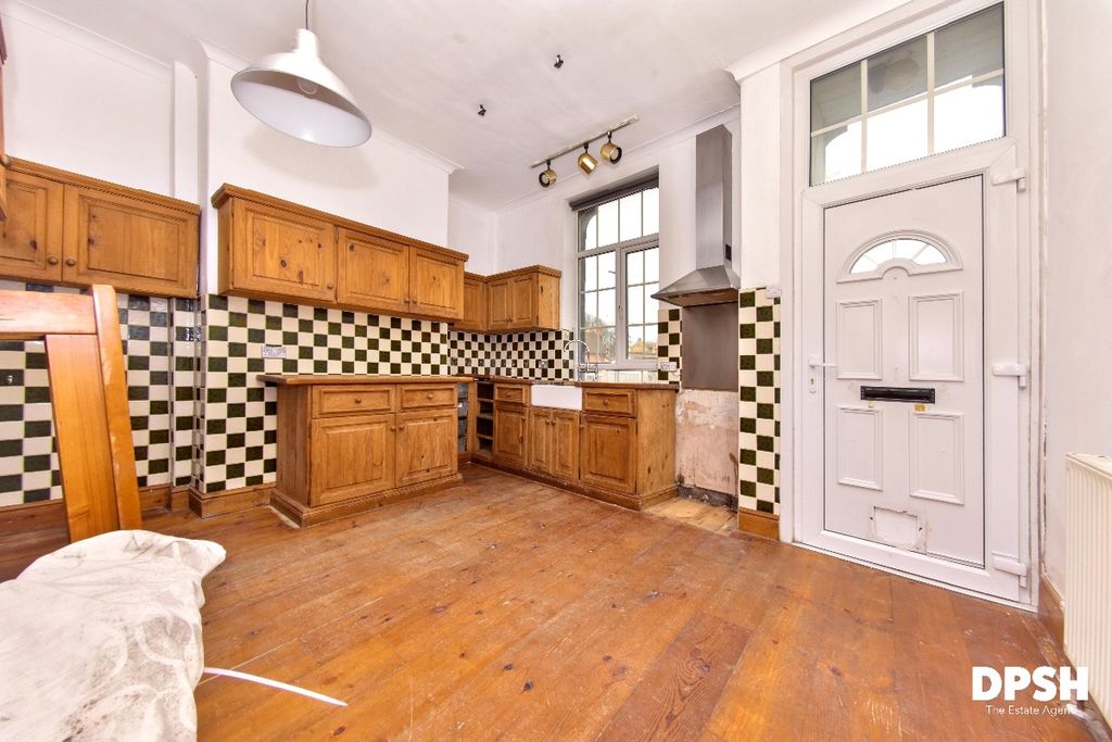 Property photo 3 of 29