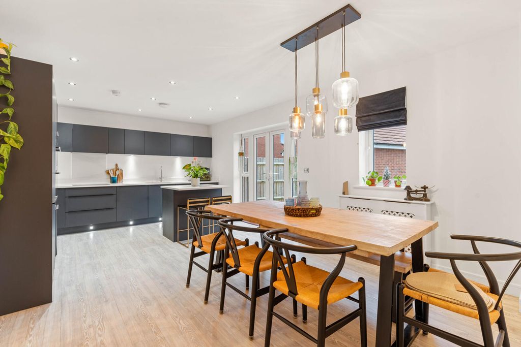 Property photo 2 of 40 Kitchen