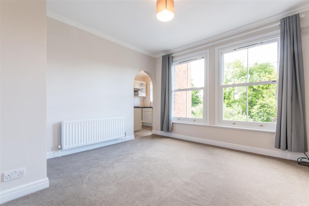 Property photo 2 of 6