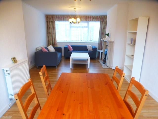 Property photo 2 of 9 Bedroom