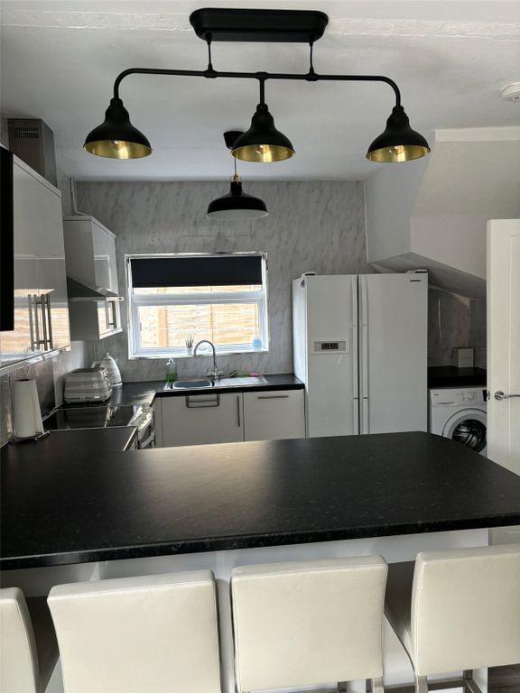 Property photo 3 of 14 Picture No. 12