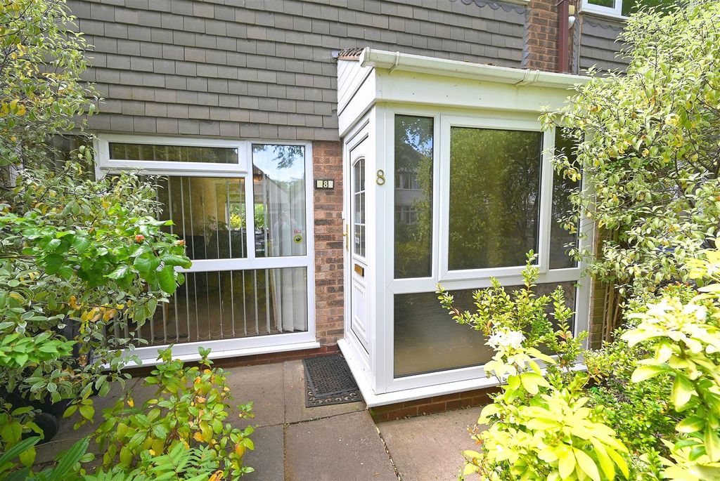 Property photo 1 of 21 8 Oaklands Avenue.Jpg