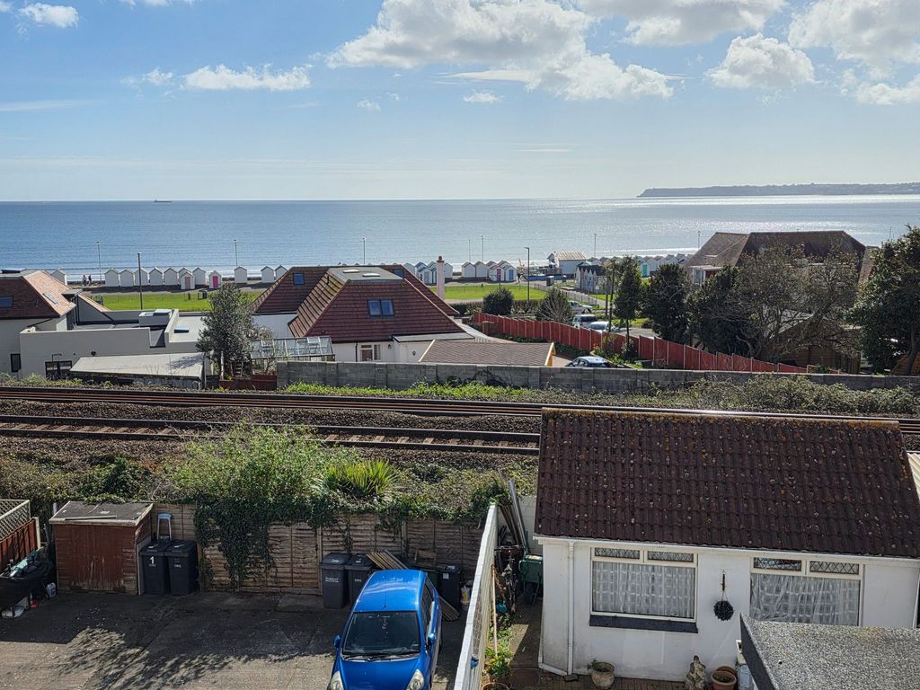 Property photo 2 of 30