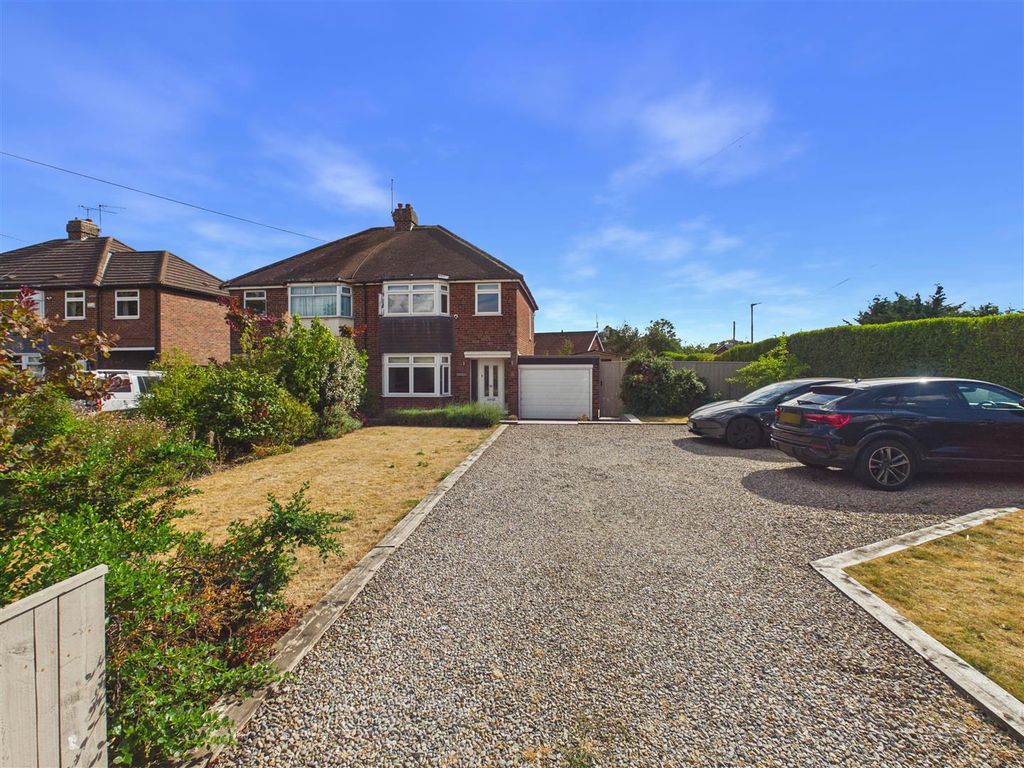 Property photo 1 of 13 Cam05451G0-Pr0184-Still020.Jpg