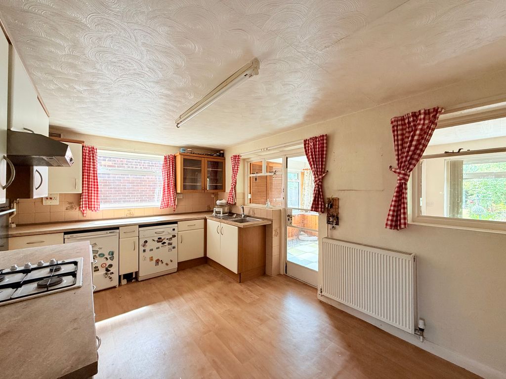 Property photo 3 of 28 Img_9489
