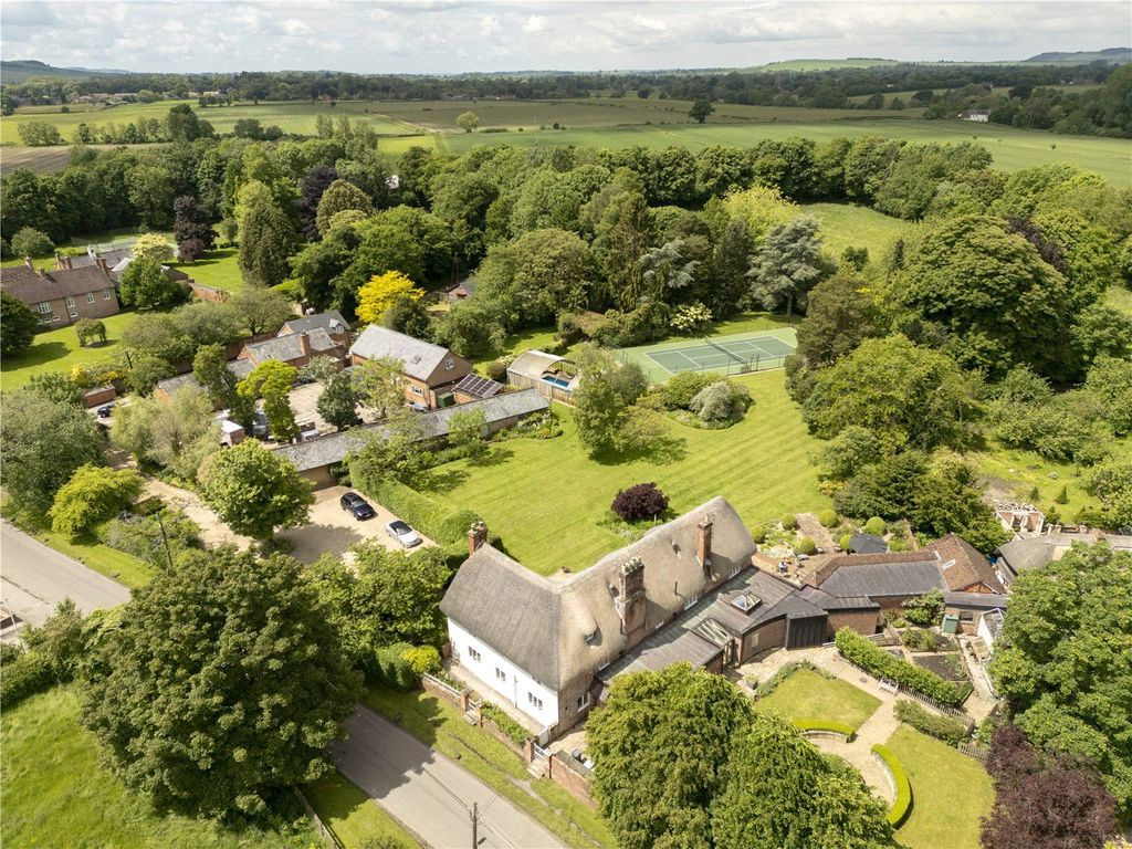 Property photo 3 of 36 Grange Farm House