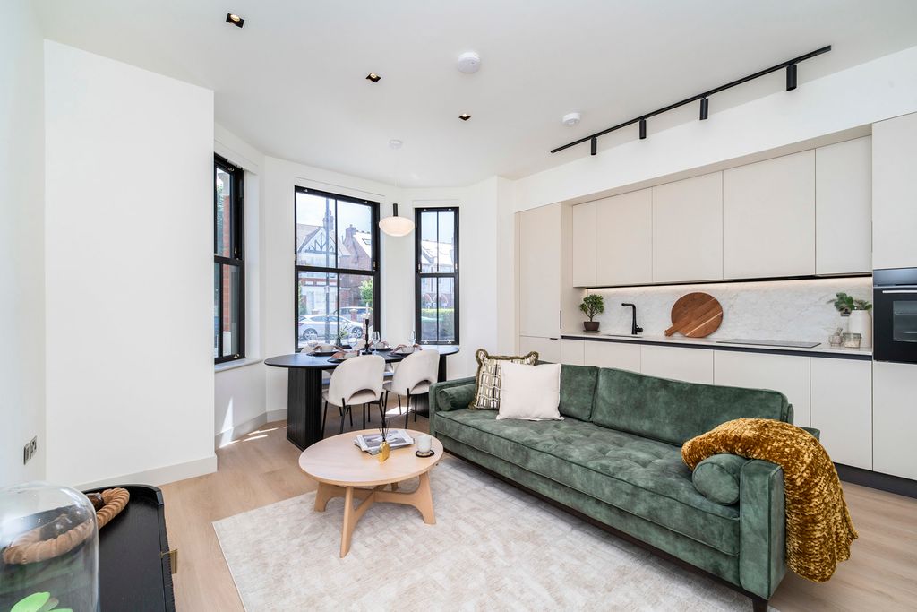 Property photo 1 of 16 Pbox-Img.Jpg
