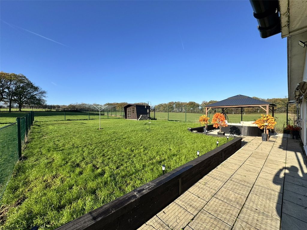 Property photo 3 of 31 Picture No. 03