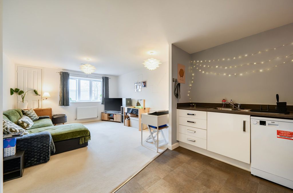 Property photo 2 of 21 1420565-19-69A16d...