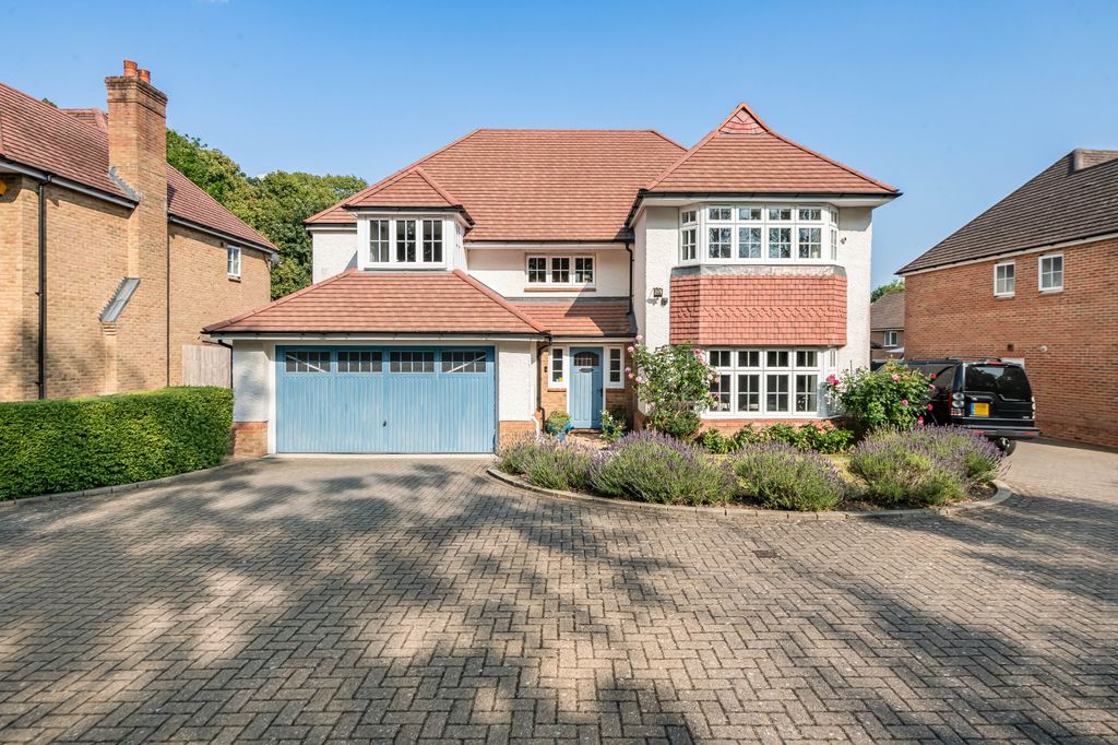 Property photo 2 of 21 Whalebone Wood Road