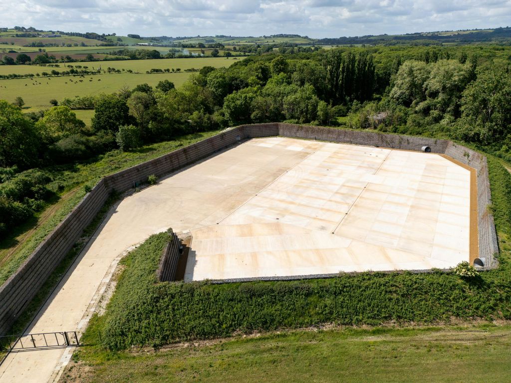 Property photo 2 of 6 Main Bund 6035 .Jpg