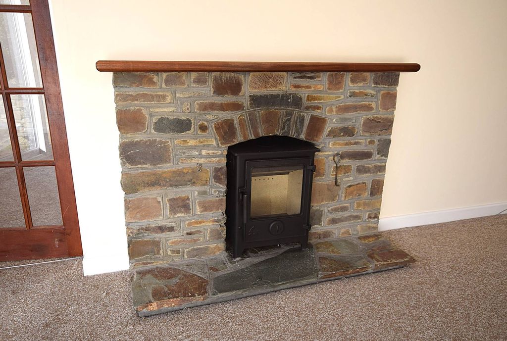 Property photo 3 of 12