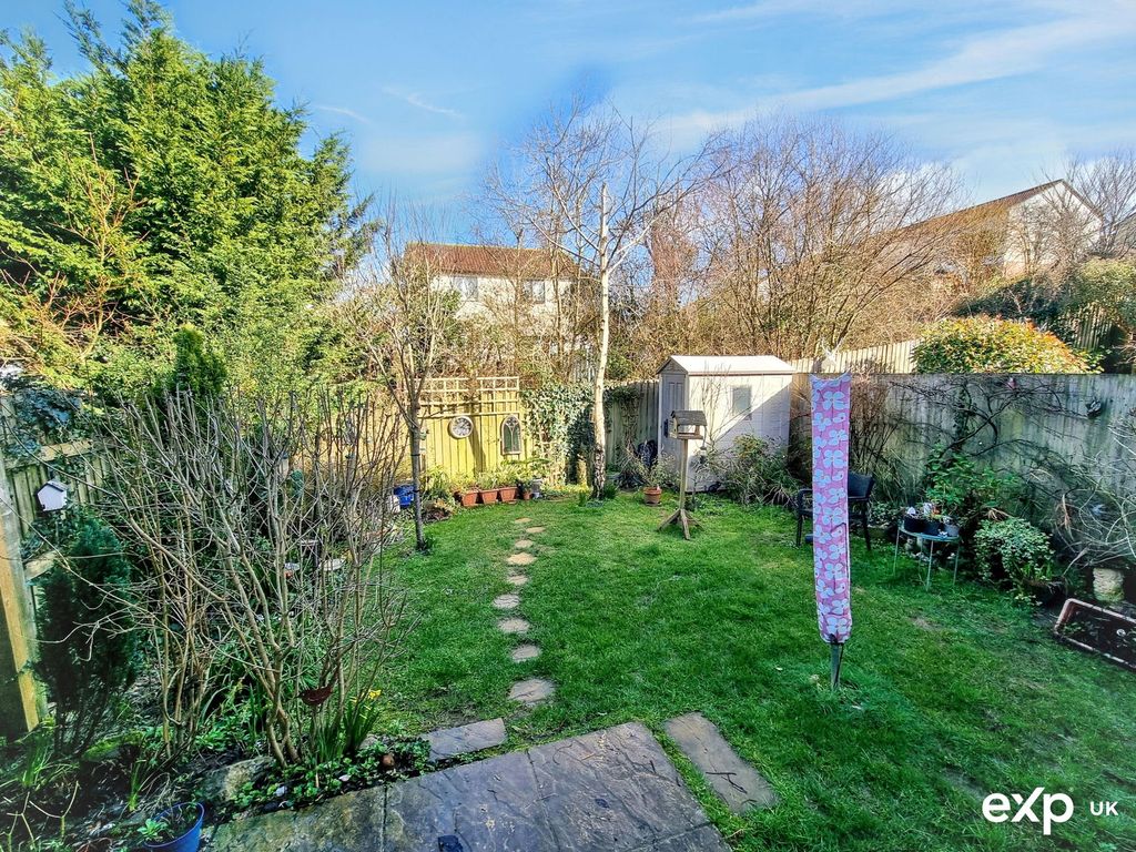 Property photo 2 of 23