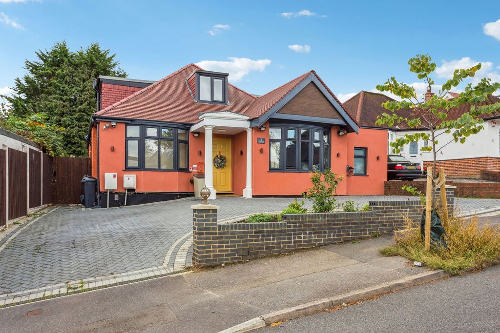 Property photo 1 of 24