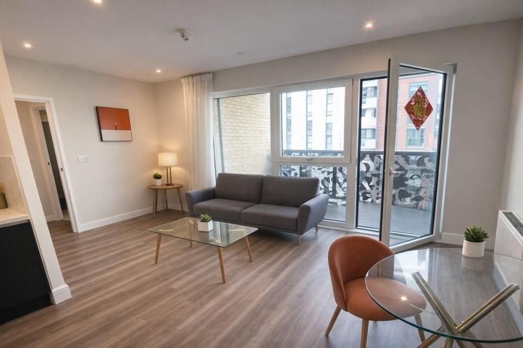 Property photo 2 of 9 0Fcafb69-Ca10-404...