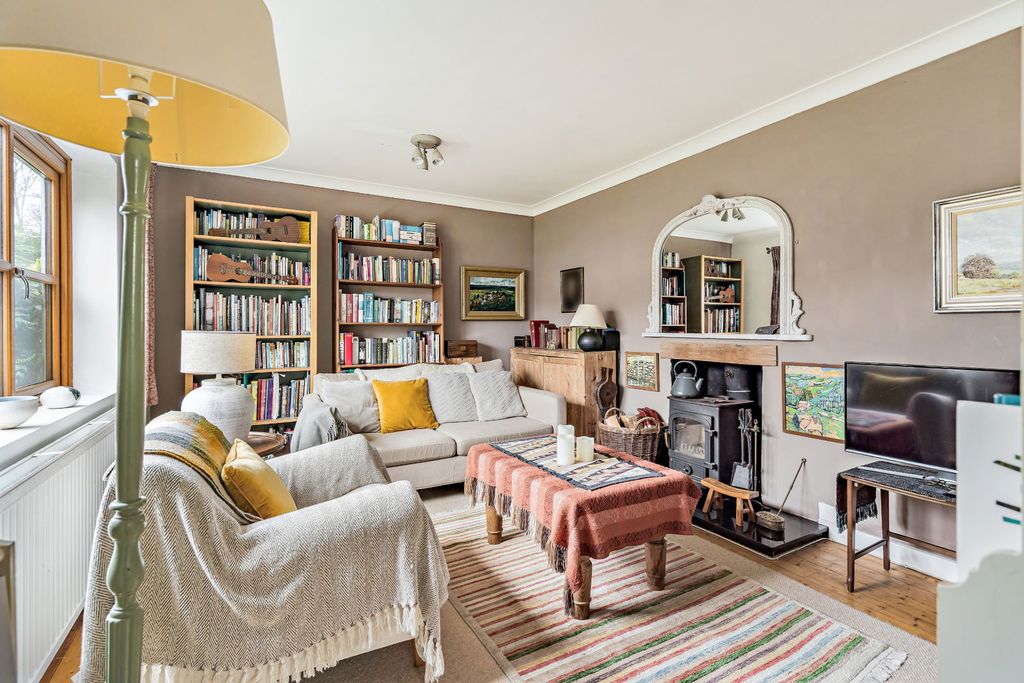 Property photo 2 of 24