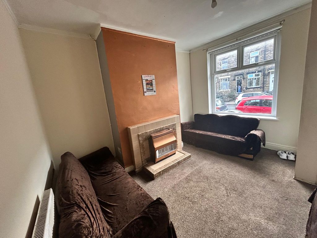 Property photo 3 of 16 Gallery