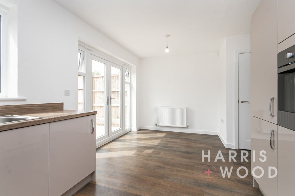 Property photo 3 of 21 4424722