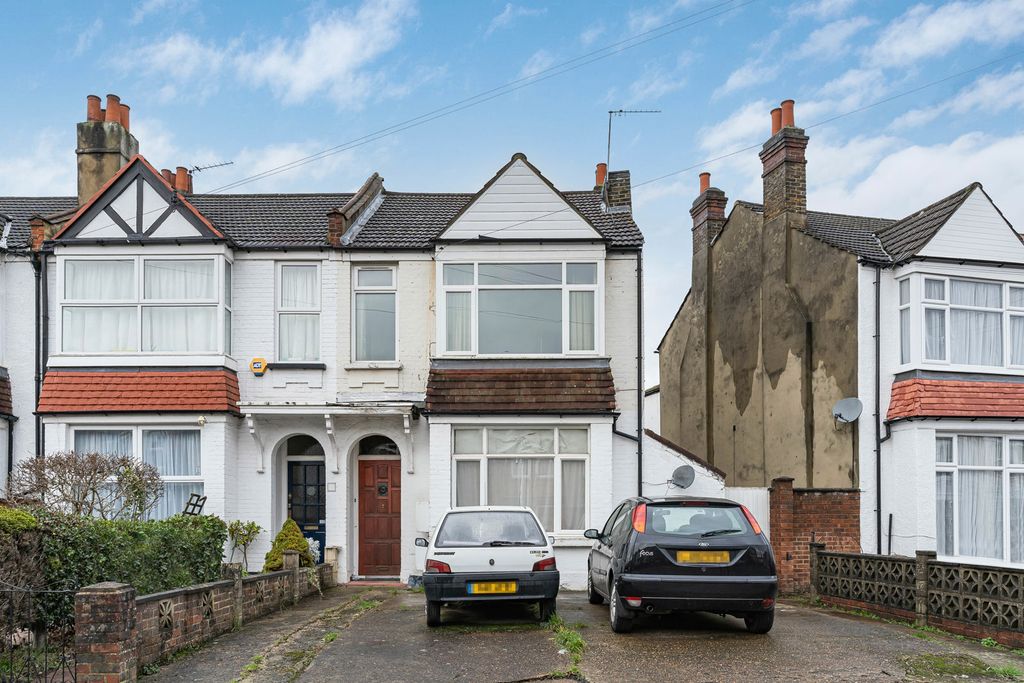 Property photo 1 of 16 Exterior