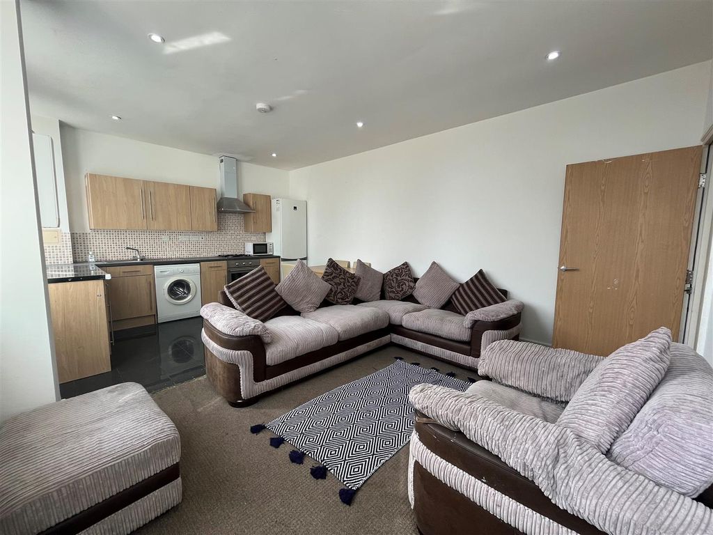 2 bed flat for sale Ilford