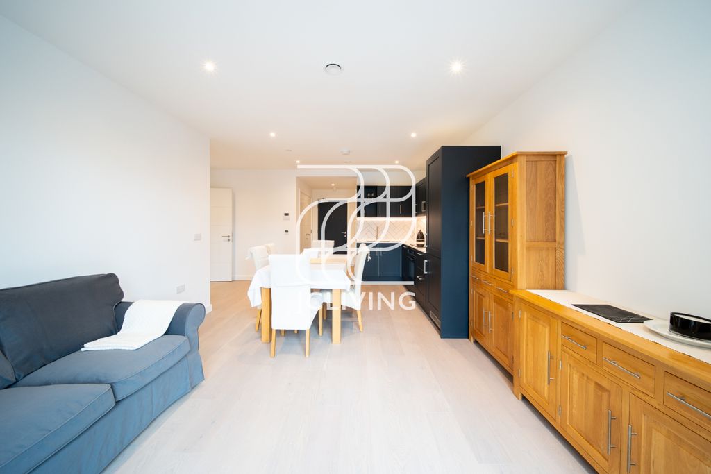 Property photo 1 of 13 Fulton Rd, Wembley Ha9